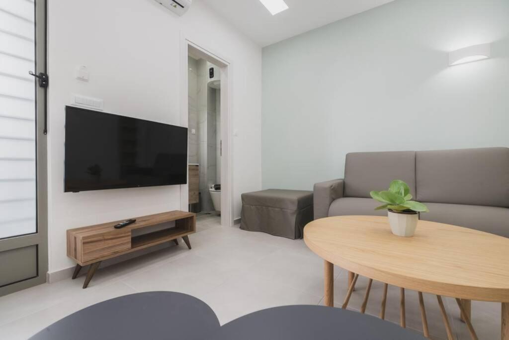 Peris 3 - Central Apt Near Old Town - Ac, Wifi La Canea Esterno foto
